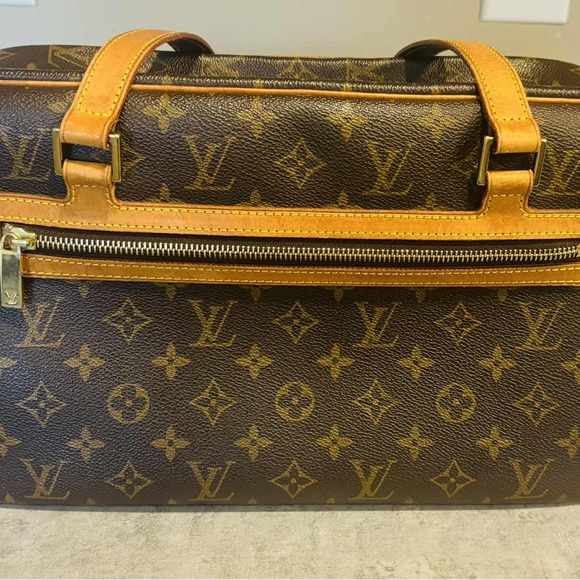 Louis Vuitton Brown and Tan Monogram Pouch - Picture 2 of 11